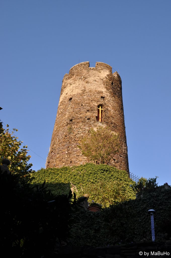 Alken - Trierer Turm auf Burg Thurant by MaBuHo