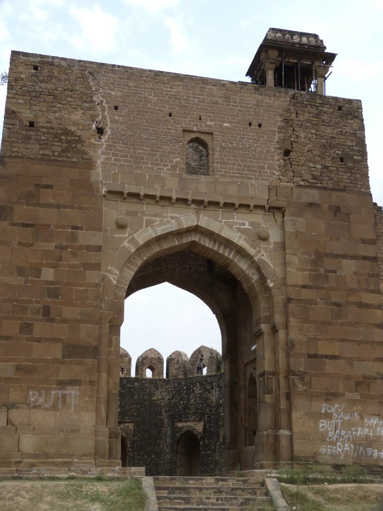 Shah Chandwali Gate by Syed Yasir Usman