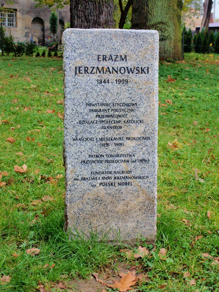 Kraków Prokocim - kamień pamiątkowy poświęcony Erazmowi Jerzmanowskiemu w parku Jerzmanowskich w okolicy pałacu by wuhazet