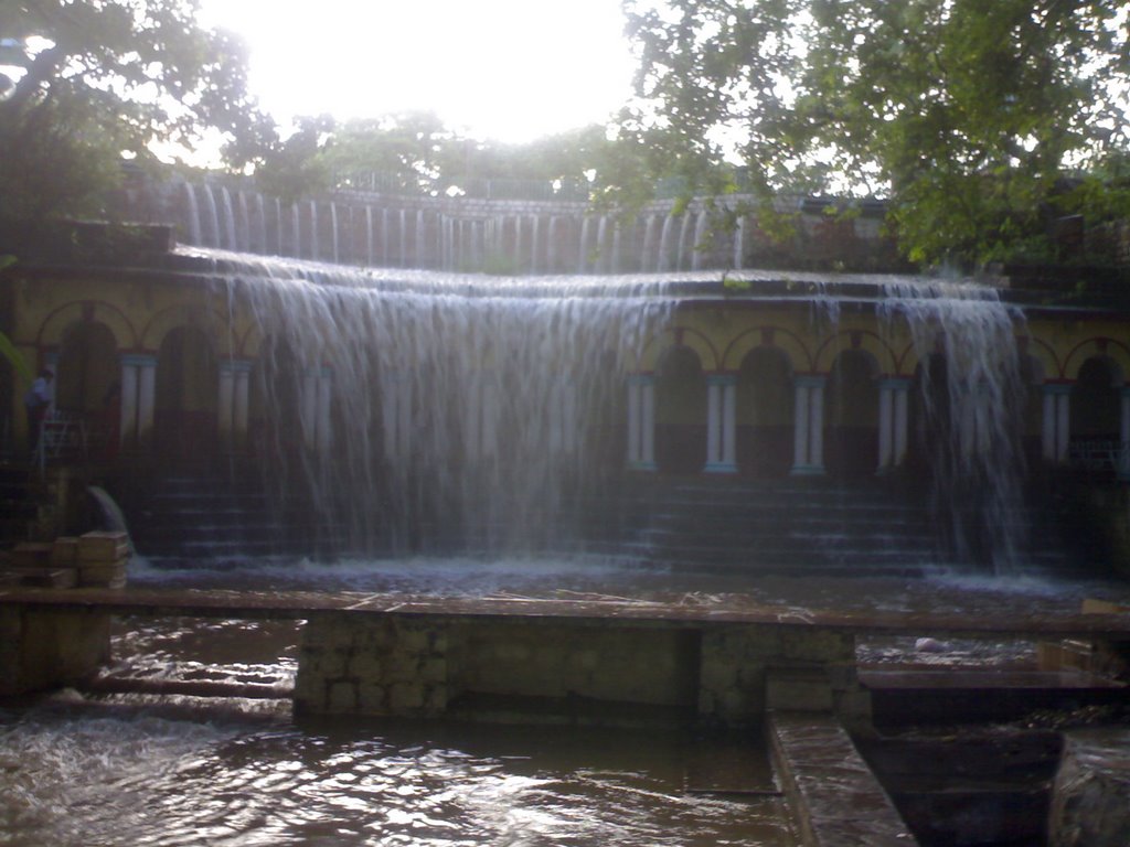 View of waterfall at bhadiyakund by ishutesh