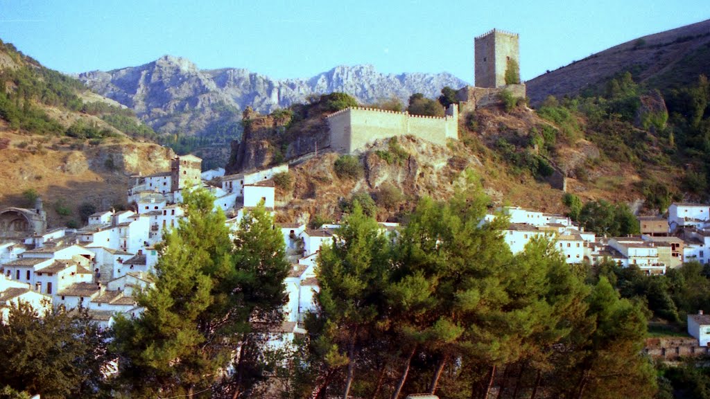 Castillo de Cazorla, 1987 by PepeTenorio