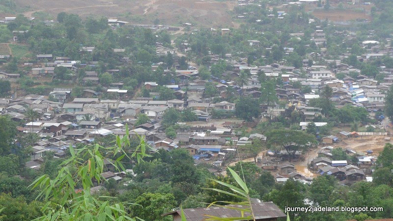 Seng Tawng (renamed as Sed-mu) town seen from the mountain. by jadeland