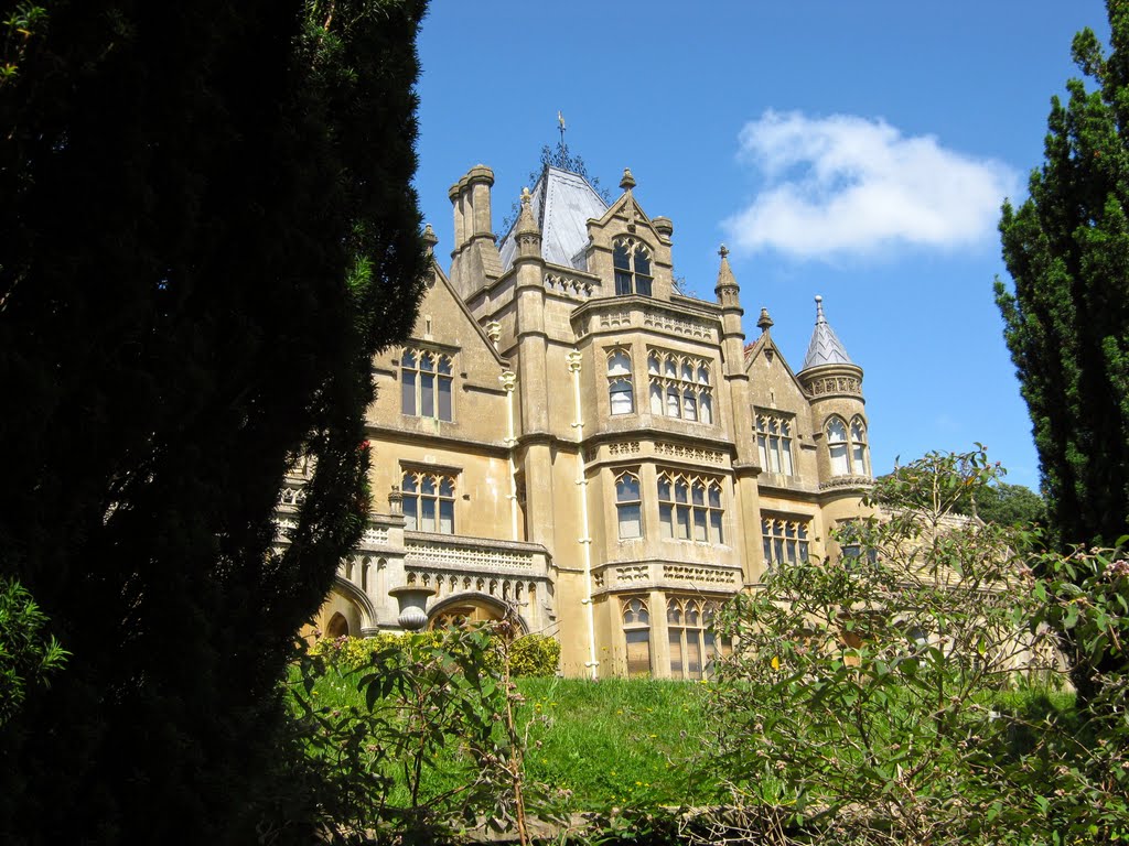 Tyntesfield House by joki