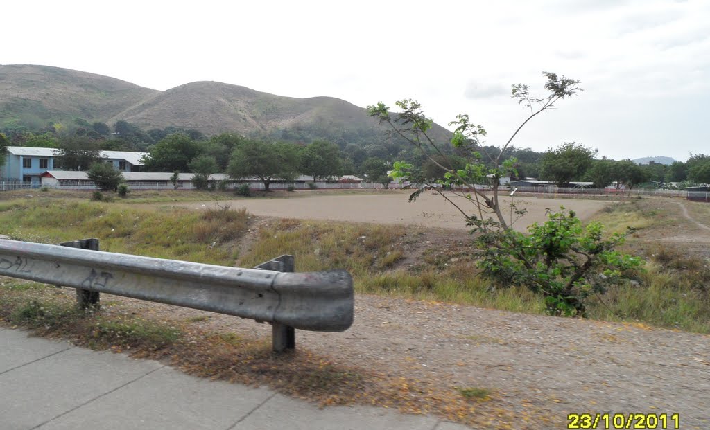 View into HOHOLA Demonstration School area along Spring Garden Road in Hohola, Port Moresby, on 23-10-2011 by Peter John Tate