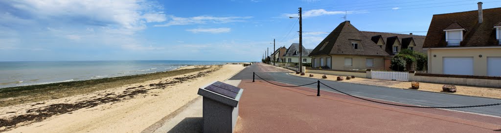 Bernieres-sur-Mer, Nan sector, Juno beach. by F Dijkstra