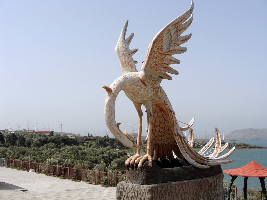 سیمرغ در منجیل/Phoenix statue in Manjil by yaghoub khorsand