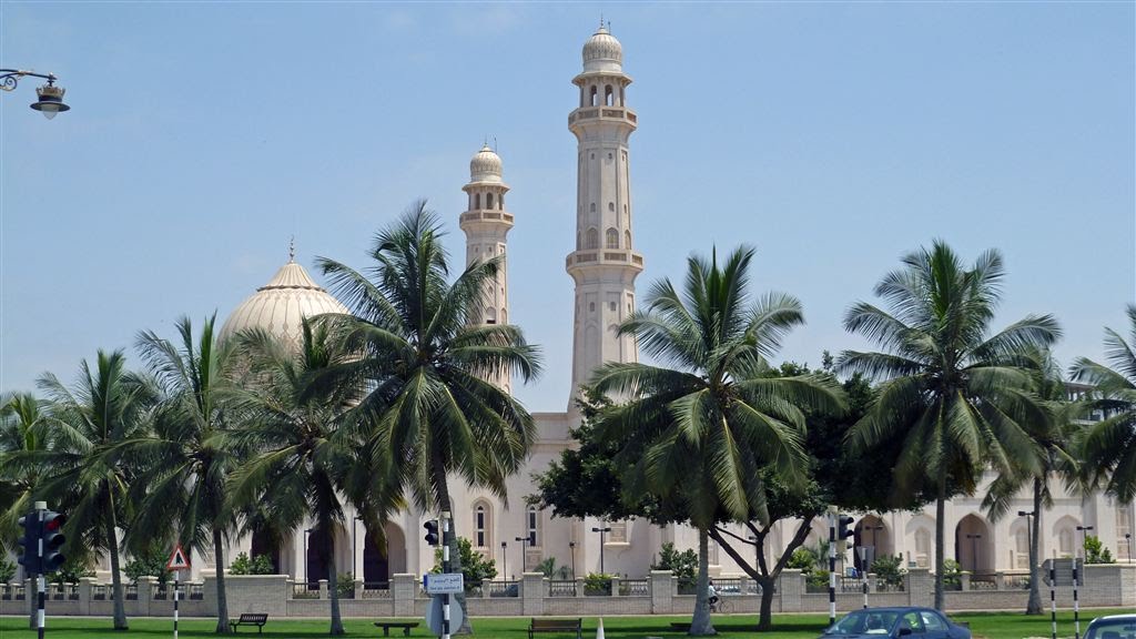 OMAN - Salalah; Sultan-Qabus-Moschee by ThomasKn