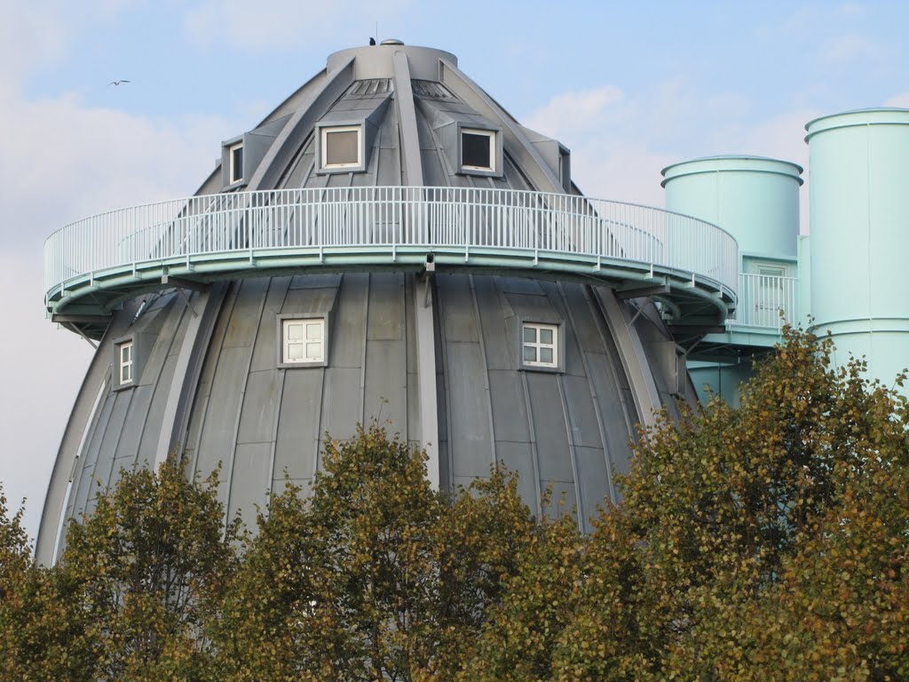 Maastricht: Kuppel des Bonnefantenmuseums von Kennedybrücke by Dieter Möller