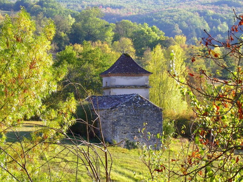 PENNE - le pigeonnier du sud. by Jean THIERS