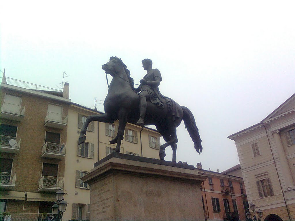 Monumento equestre in Piazza a Casale Monferrato by Lorenzo Pavetto