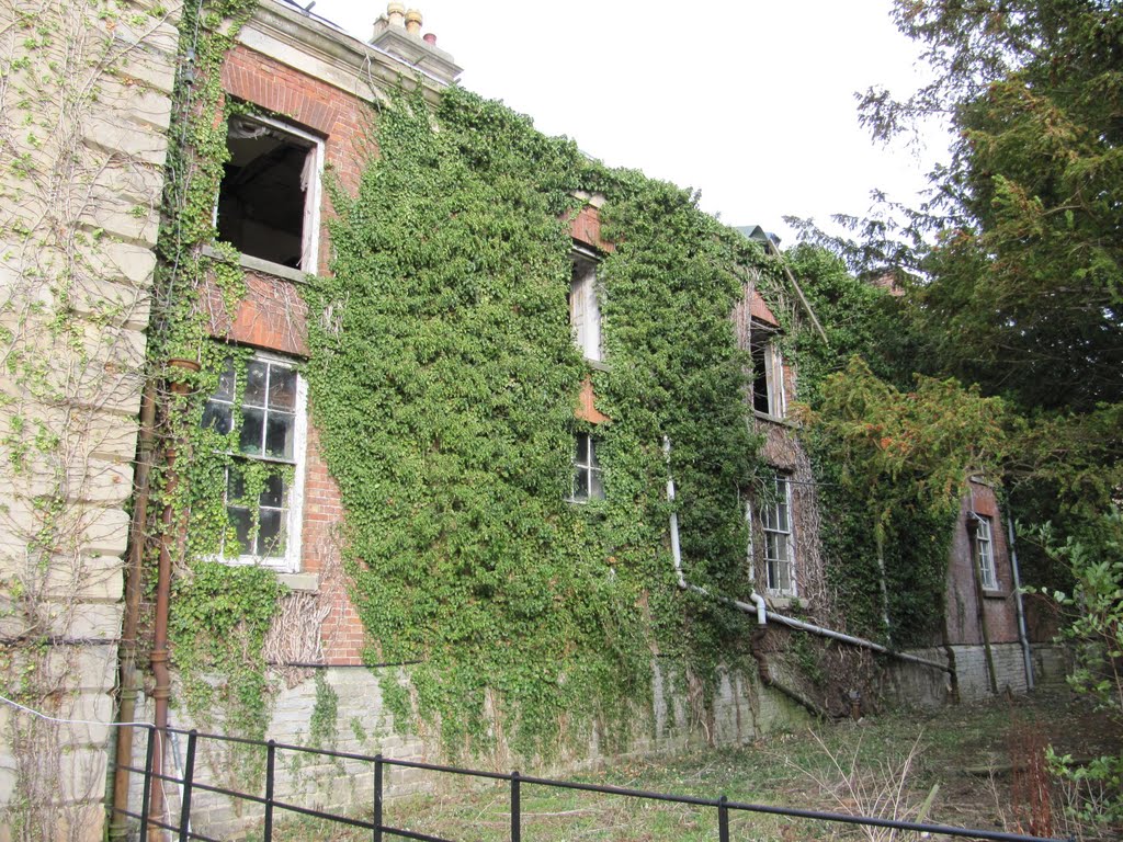 Croome Court servants quarters needing restoration by oldchippy