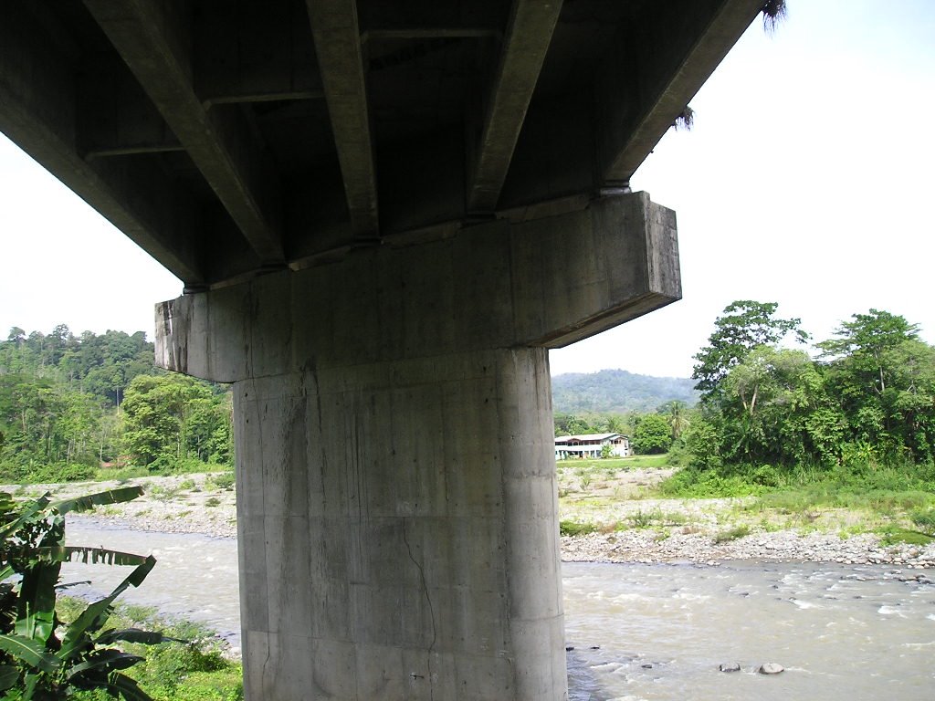 Carretera a Limón by Manuel Chacón