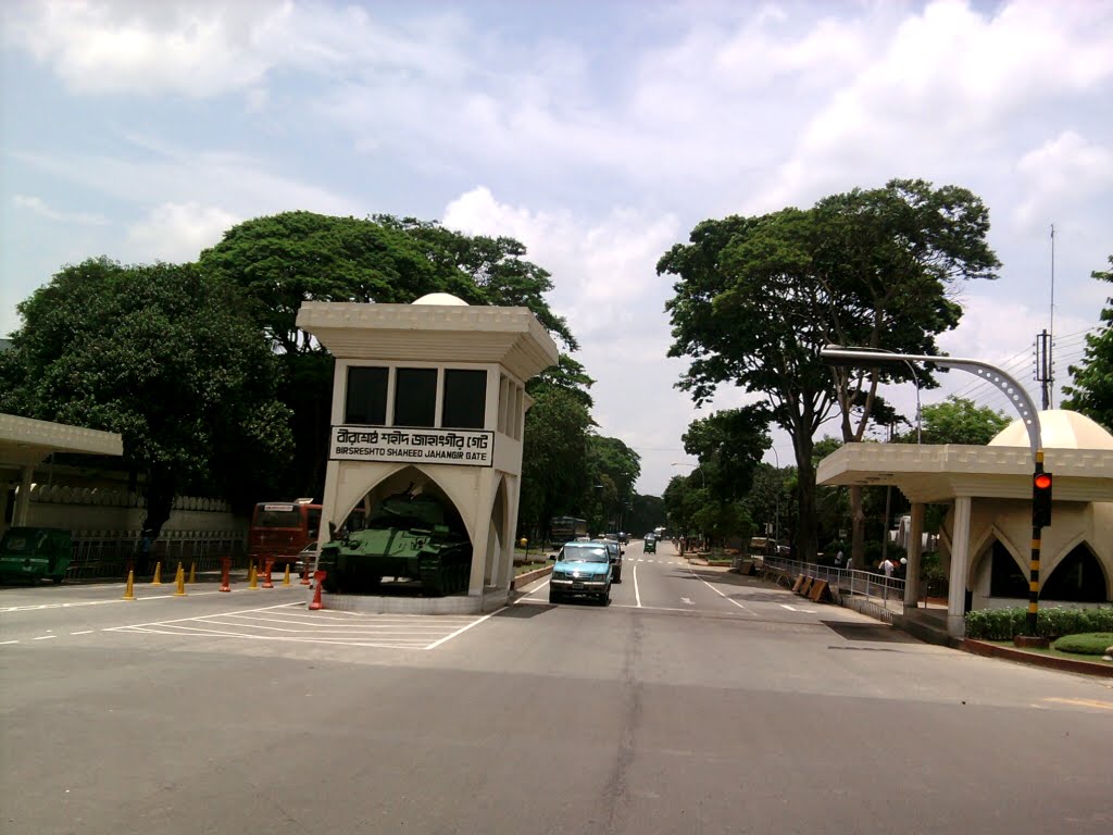 Jahangir gate @ Dhaka cantonment (By Zoton) by Zoton Jubayed