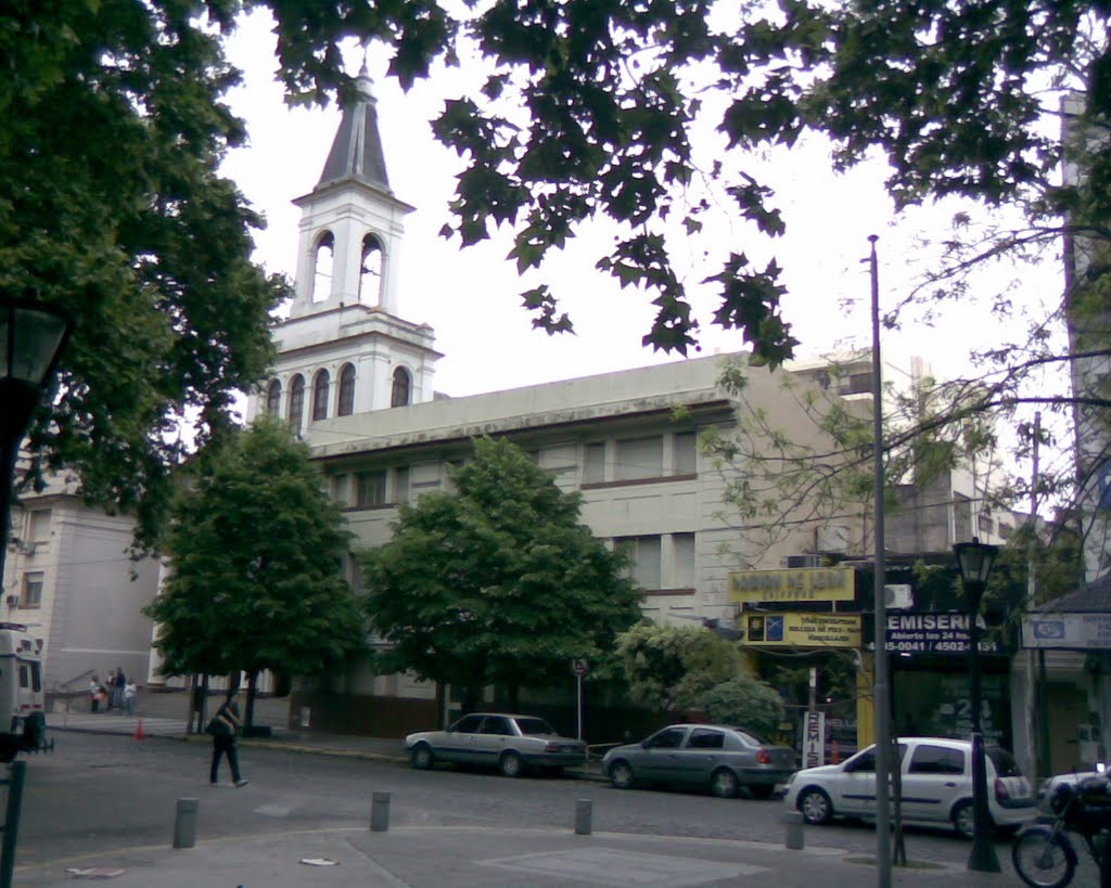 Iglesia Santa Ana, Villa del Parque by rbalt80