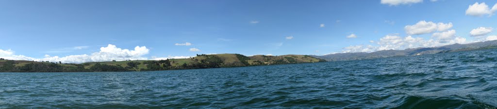 Cerca a Playa Blanca - Laguna de Tota, Boyacá by RIAUFIOL