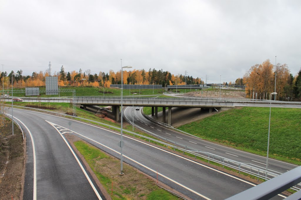 Kehä 1 ramppeja Turunväylälle by Jorma Hokkanen