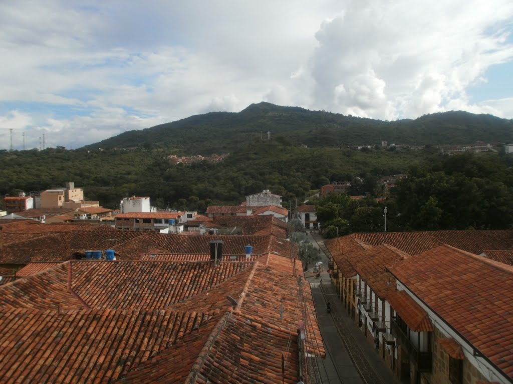 Vista del cerro de la cruz de San Gil by Javier Francisco Abr…