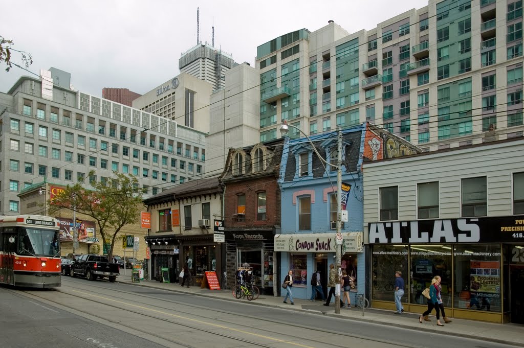 Queen Street West, Downtown Toronto. Ontario by Jan van Oosthuizen (…