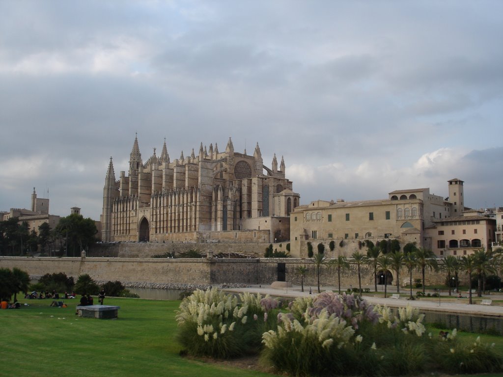 CATEDRAL PALMA MALLORCA EXTERIOR by jarusaez