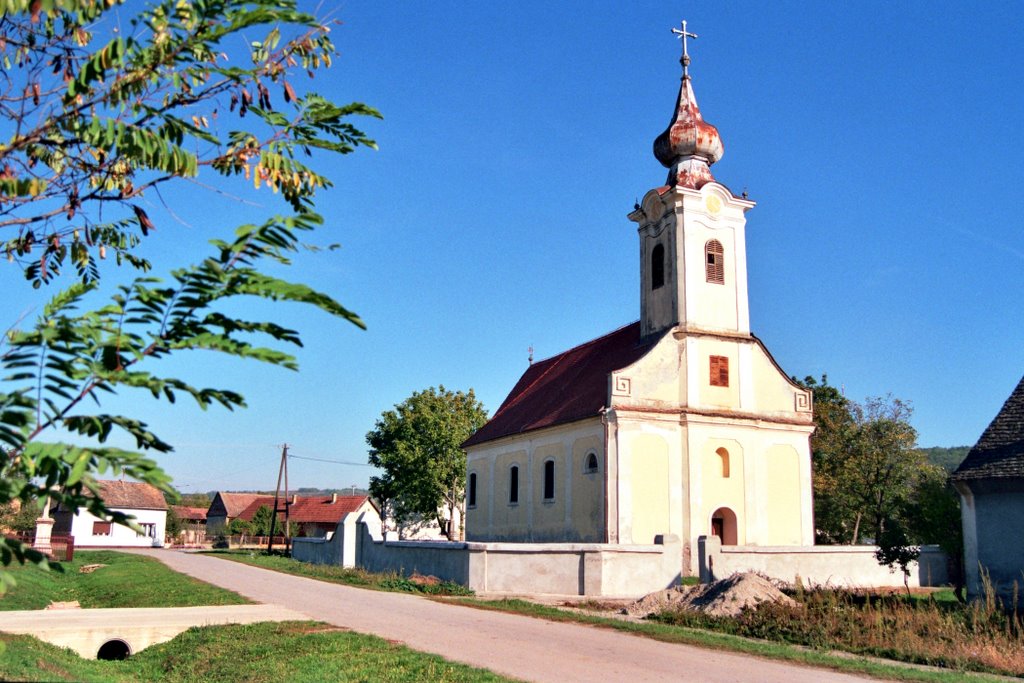 Serbian Orthodox church - Popovac by Szklenár János