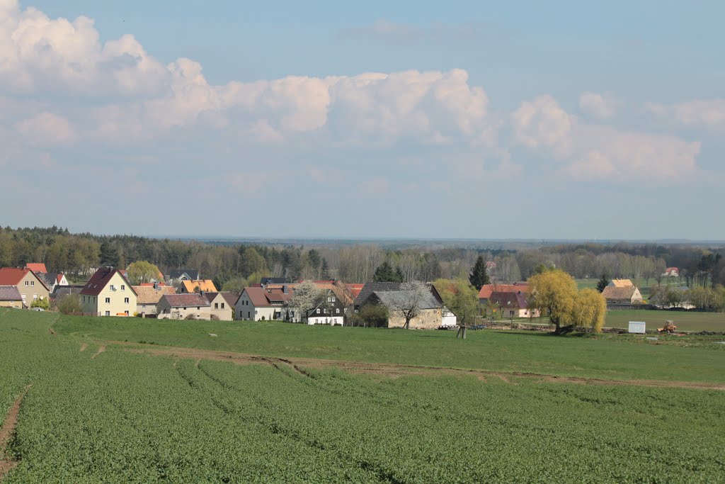 Blick auf Horka/Hórki by Julian Nyča