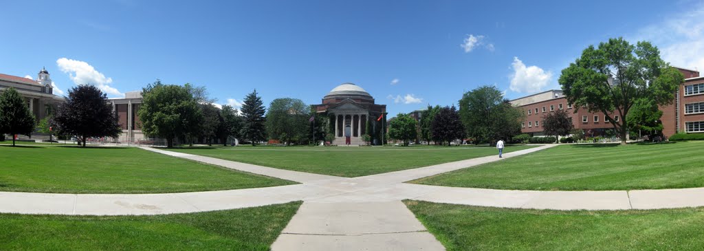 Syracuse University Quad panorama by brucecoleman44@yahoo…