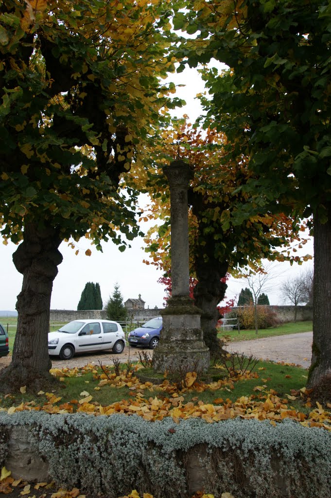 Calvaire à BARBERY - 60810 by Pierre THIBAULT