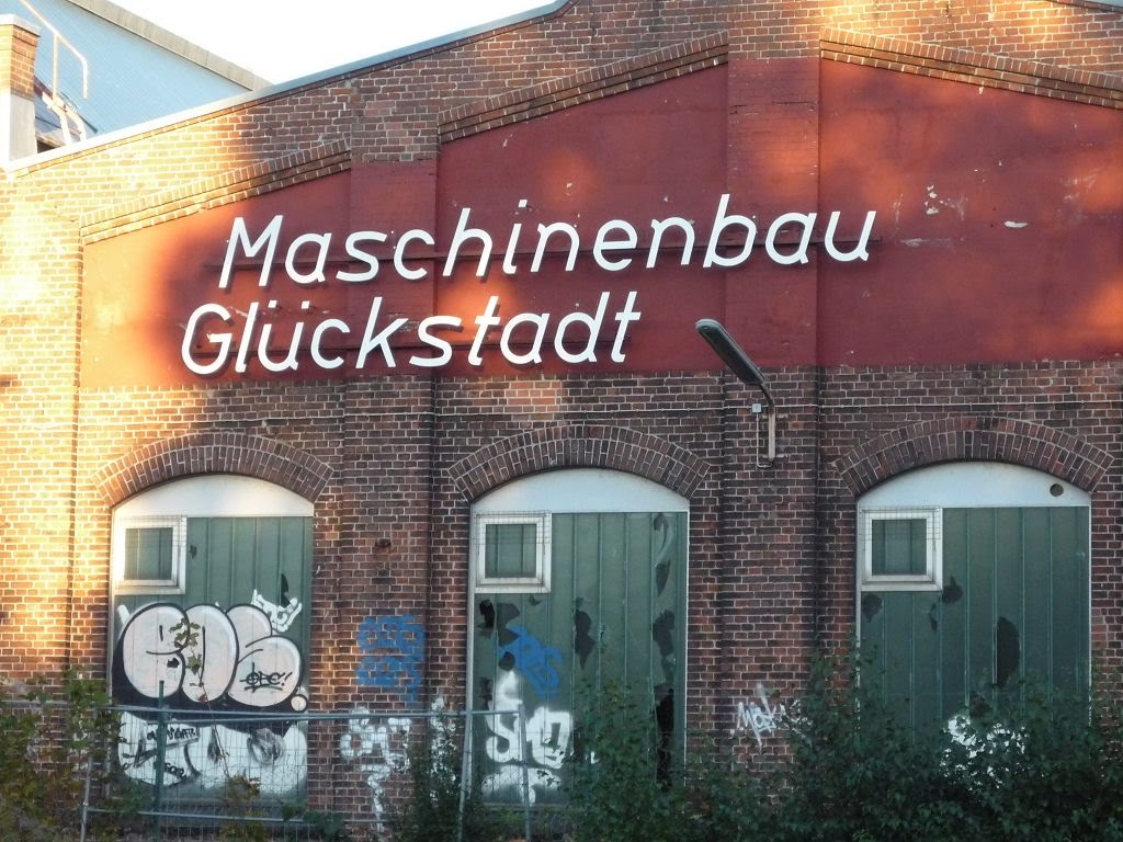 Das alte Ausbesserungswerk Glückstadt. Oktober 2011 by Bildermacher