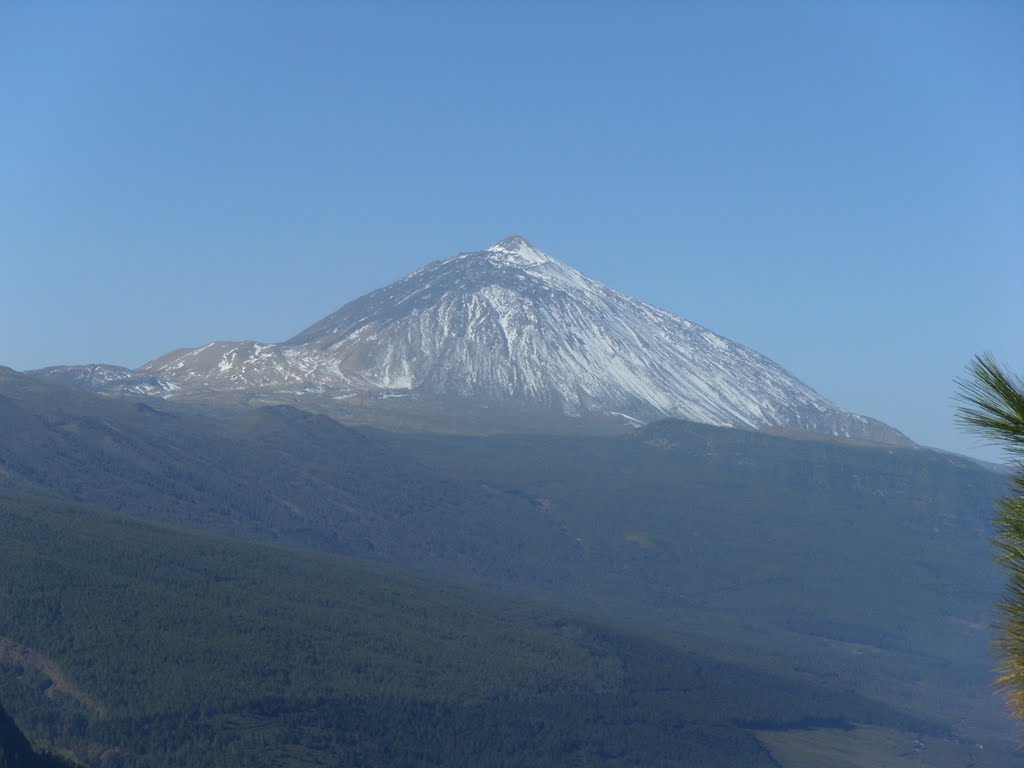 Pico del Teide ca. 30 km entfernt by Fotomeister