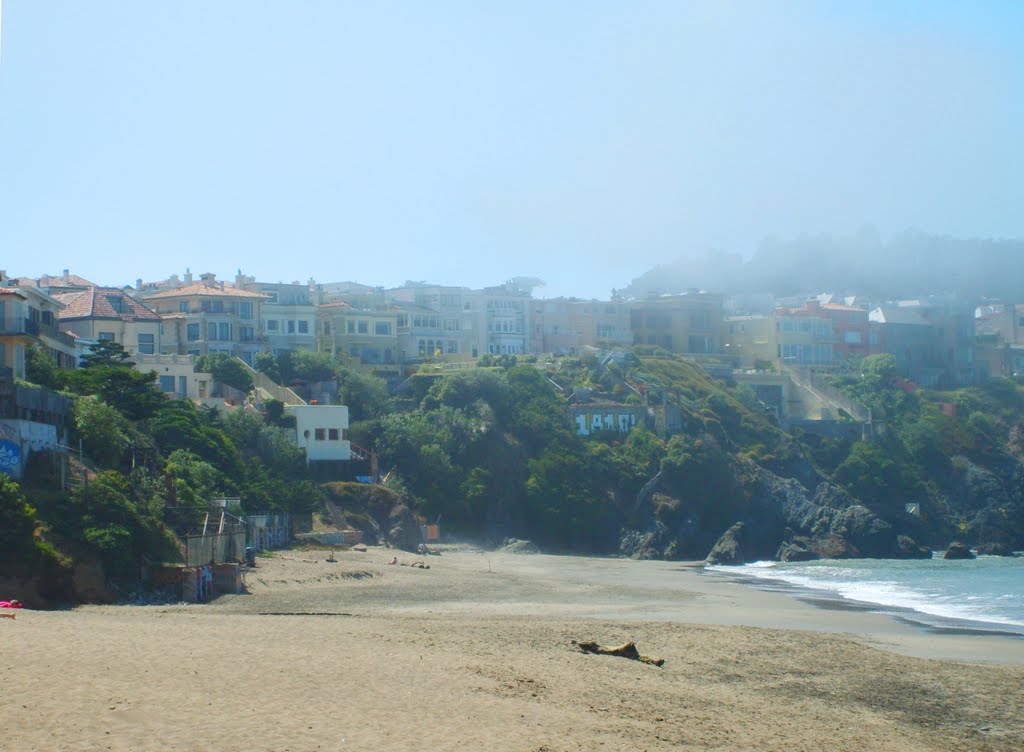 Surfside homes at Baker Beach, CA. by gdc01