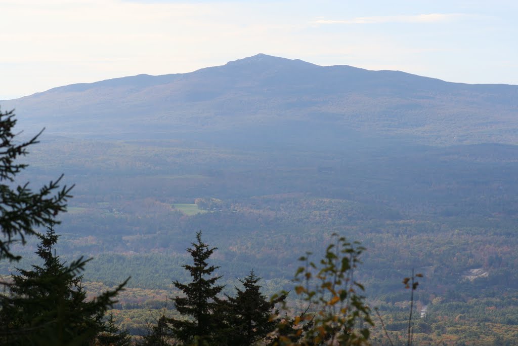 View of Mt Monadnock from Pack Monadnock by mark T.