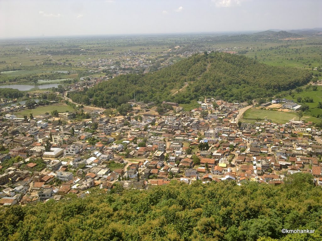 Ramtek Town seen from Ram Mandir, Ramtek. by kmohankar