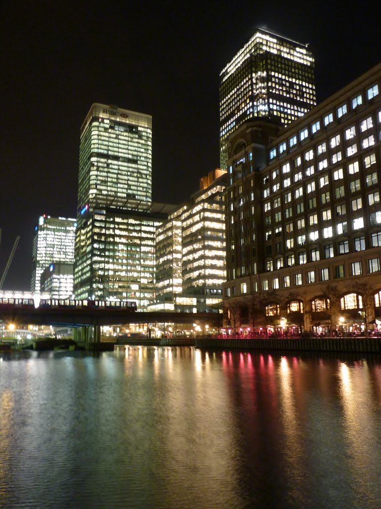 Canary Wharf by Armuotas