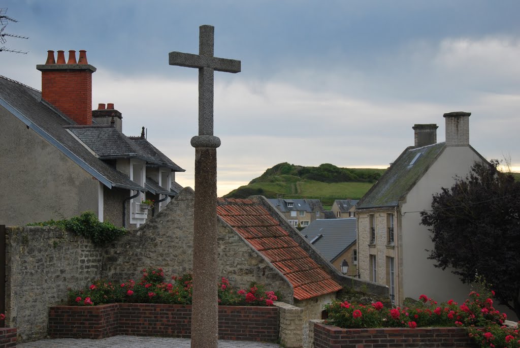 GR de Pays Tour du Bessin - GR 223 - Rue de la Croix, Port-en-Bessin-Huppain (14) Calvados - Basse Normandie // 167.10 - 45 // by Gilles Raimbault