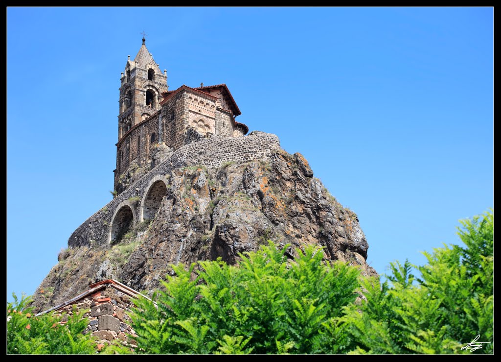 Saint Michel d'Aiguilhe Chapel by © Emanuele Leoni