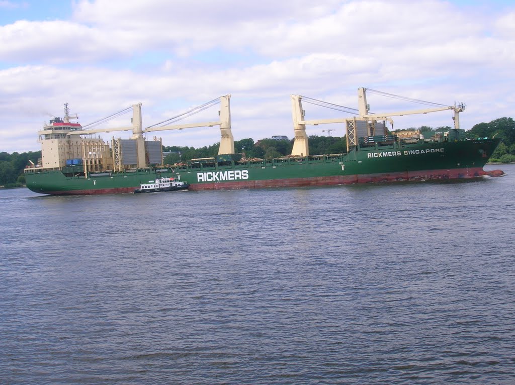 RICKMERS SINGAPORE ELBE by Seestern