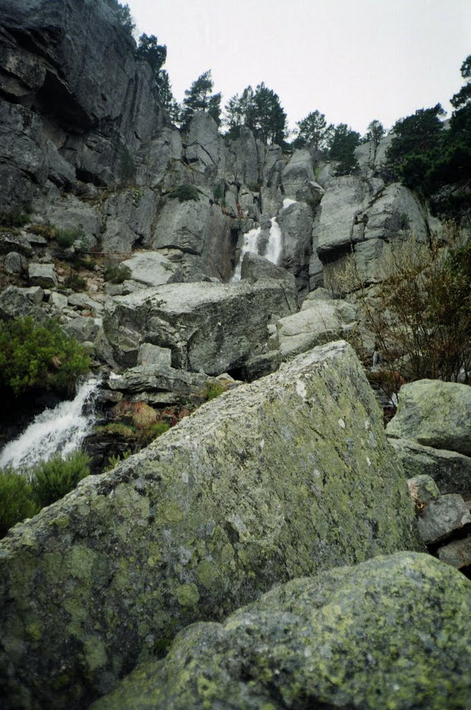 Cascada Laguna Negra by jesuselsr