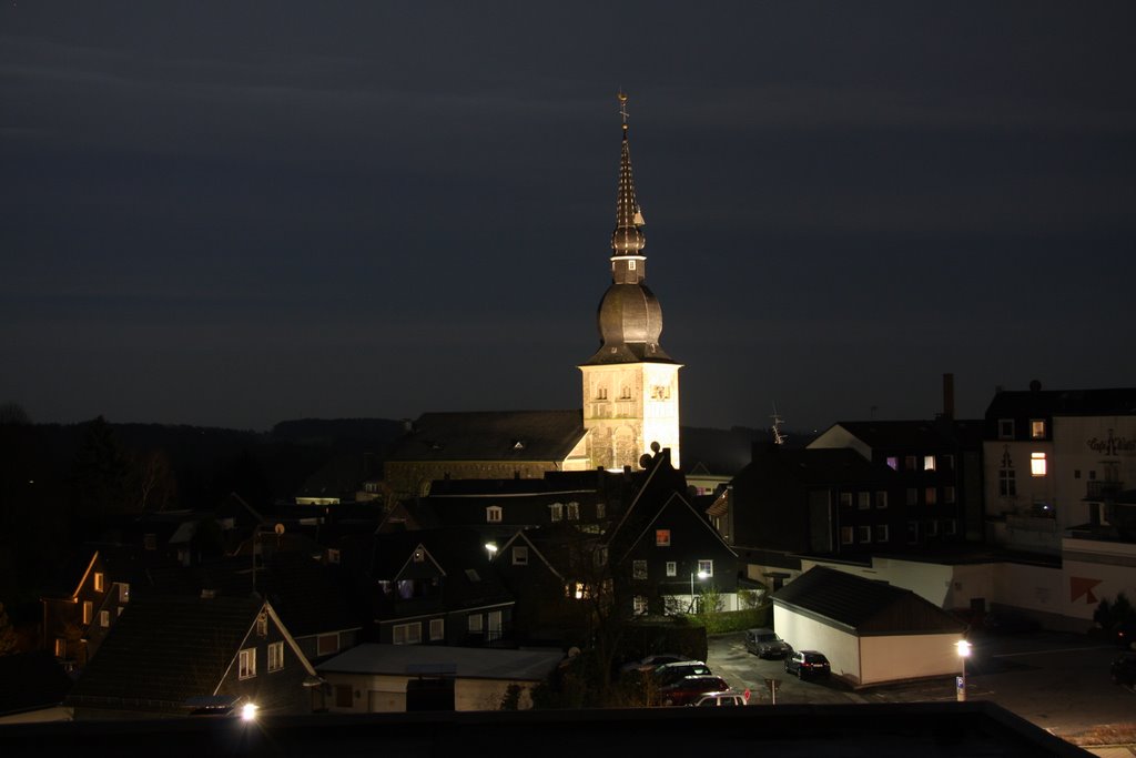 Stadtkirche bei Nacht by Hermann Hammerschmid…