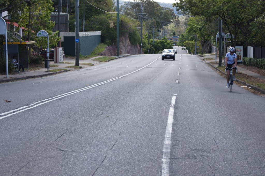 Sir Fred Schonell Drive at St Lucia looking South by robsonap