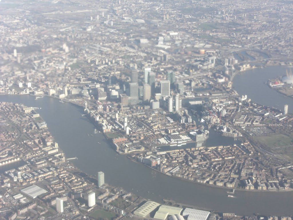 The Isle of Dogs from the air (approaching LHR) by Anthony Willis