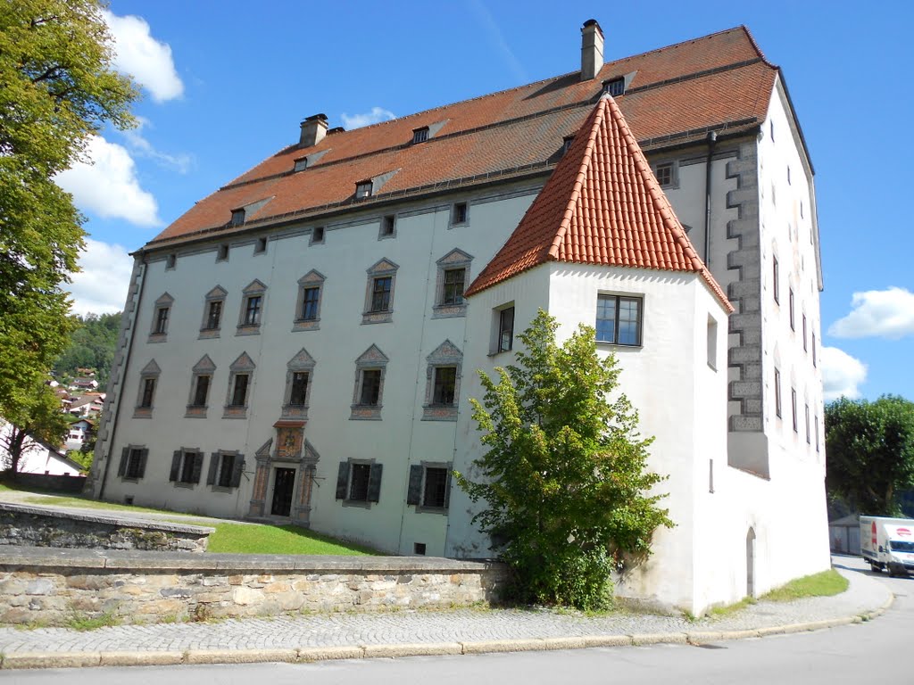 Schloss Obernzell by herminegranger