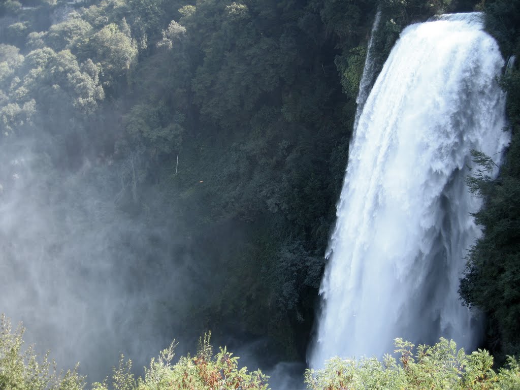 Il salto - cascata delle Marmore by Andrea Gervasoni and…