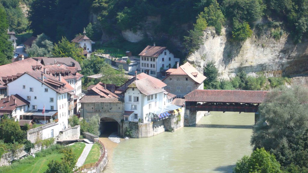 Berner Brücke Fribourg by Juergen Ketterer