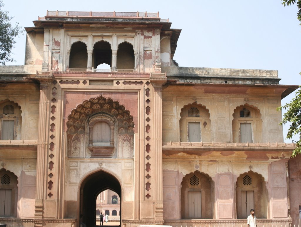 Entrance, Safdarjung's Tomb by Nomad