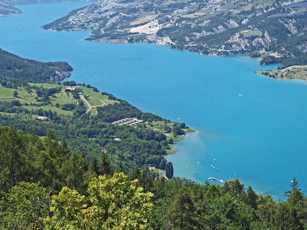 Lac de Serre-Ponçon by Wim Constant