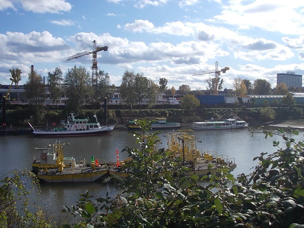 Köln - Mülheim Hafen (427) by Felix2008