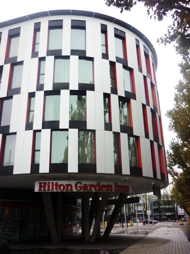 Hilton Garden Inn by JO Cervantes D