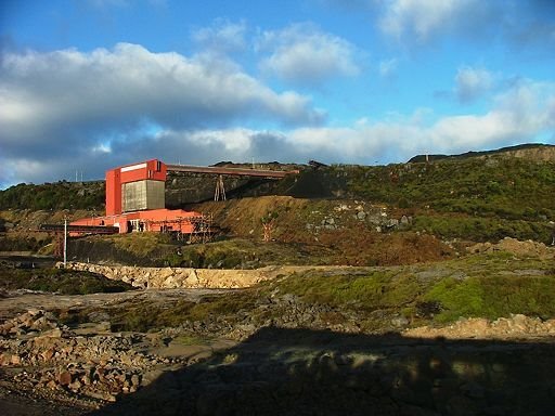 Coal loading works, Stockton Coal Mine by EcologistGreg