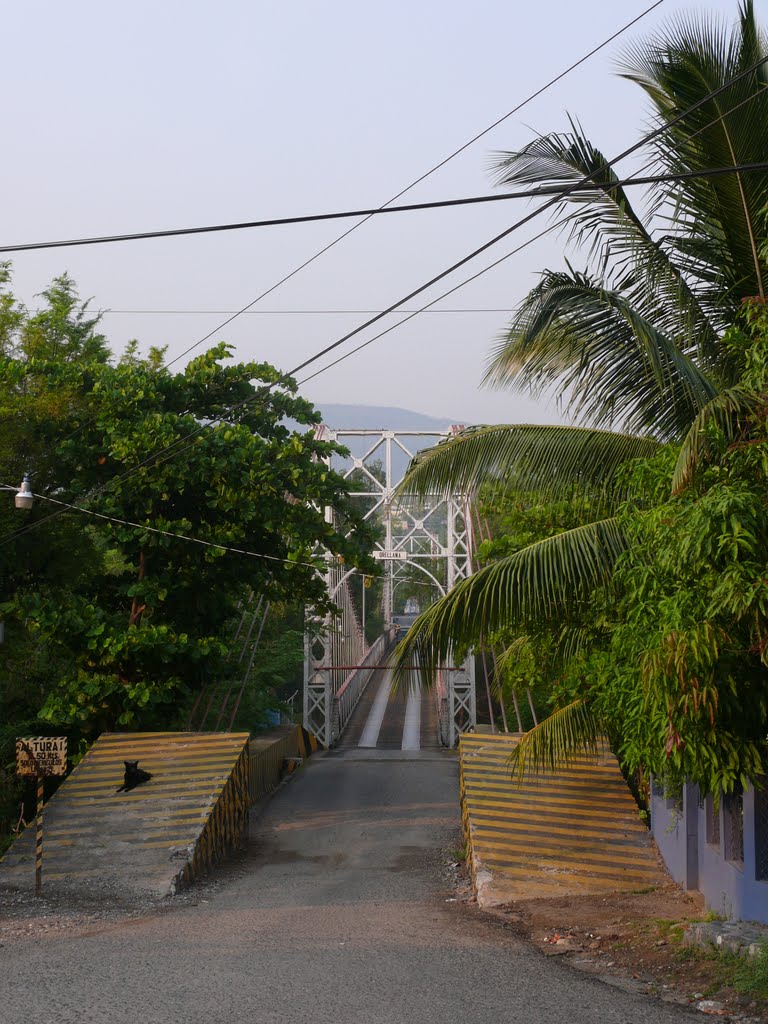 El Puente del Recuerdo by Edinilson De Leòn