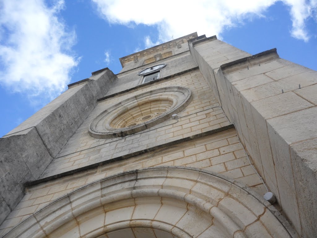 Clocher de l'église des mathes by IERONIMUS